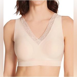 Chantelle Soft Stretch Lightly Padded Wireless Bra Top 11G6